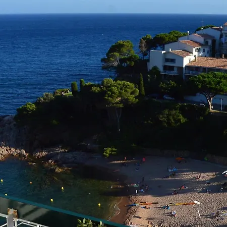 Fenetre Sur La Mer Cala Salions 02 Daire